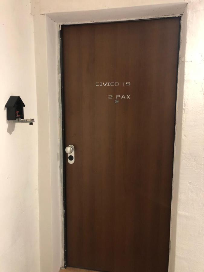 Civico 19 2Pax Apartment Sassari Bagian luar foto