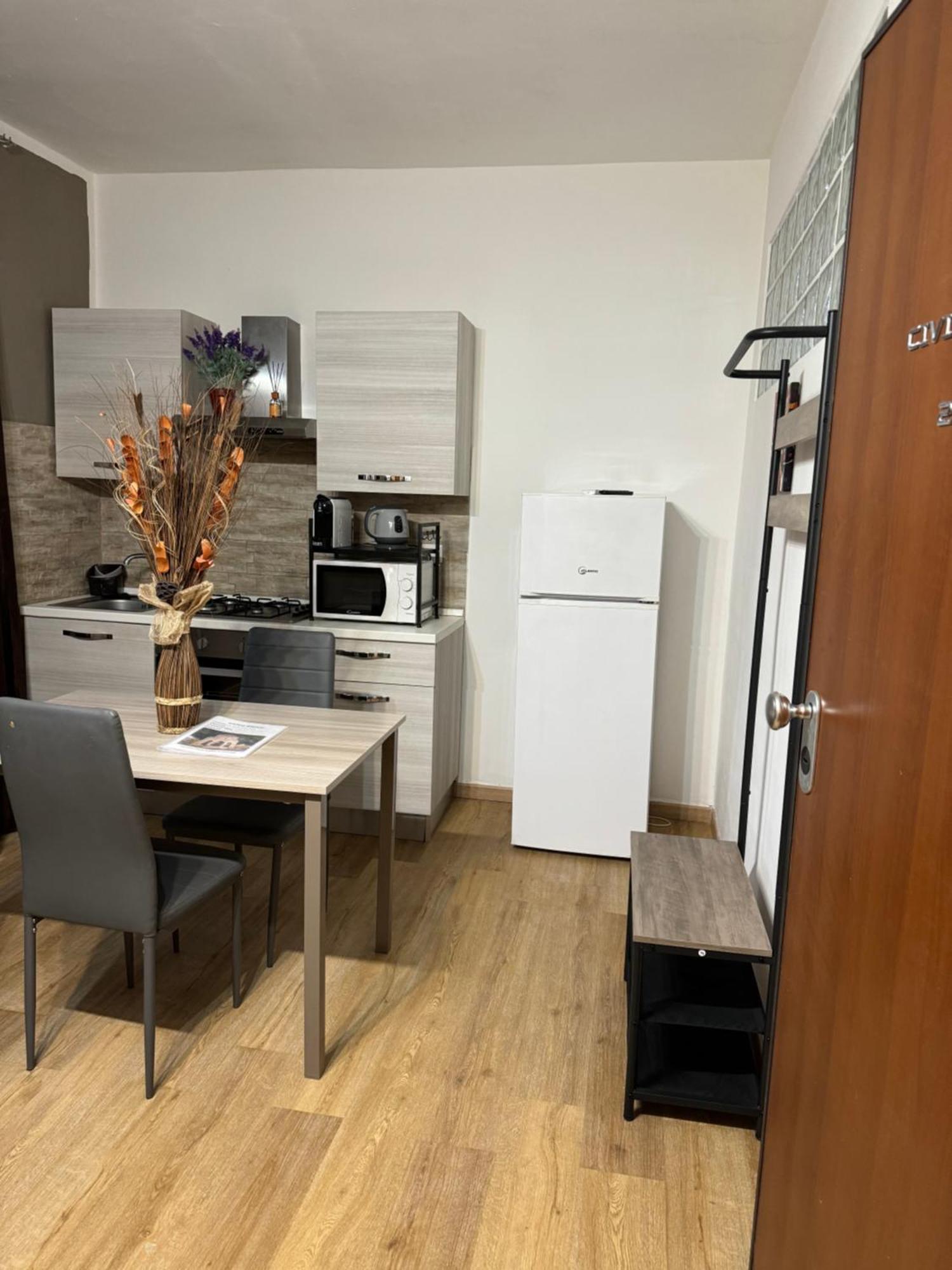 Civico 19 2Pax Apartment Sassari Bagian luar foto