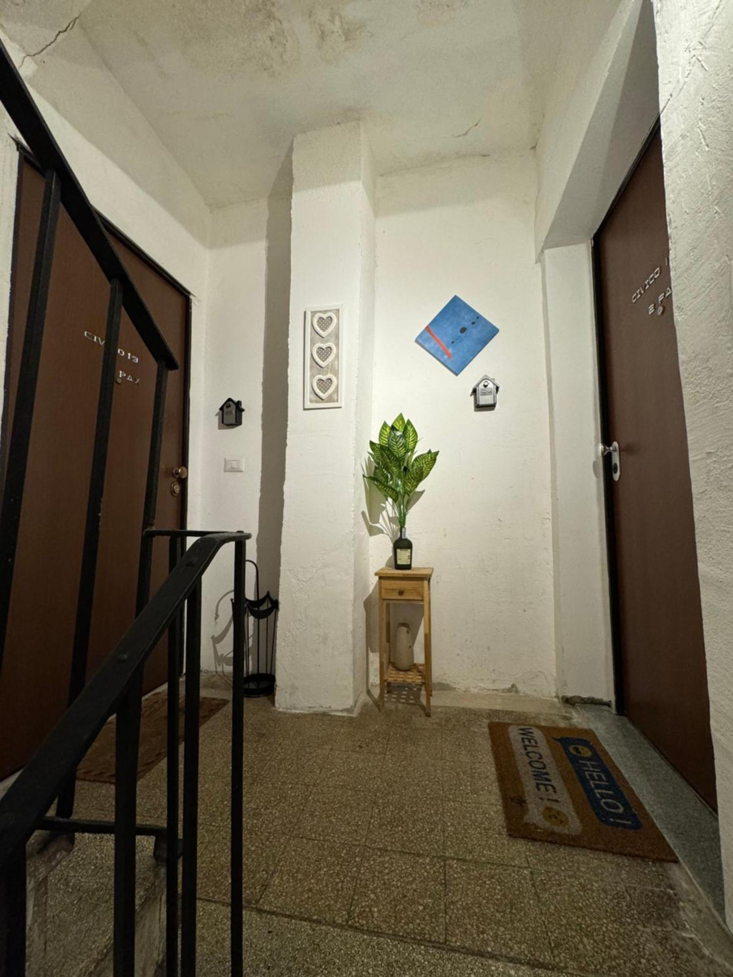 Civico 19 2Pax Apartment Sassari Bagian luar foto